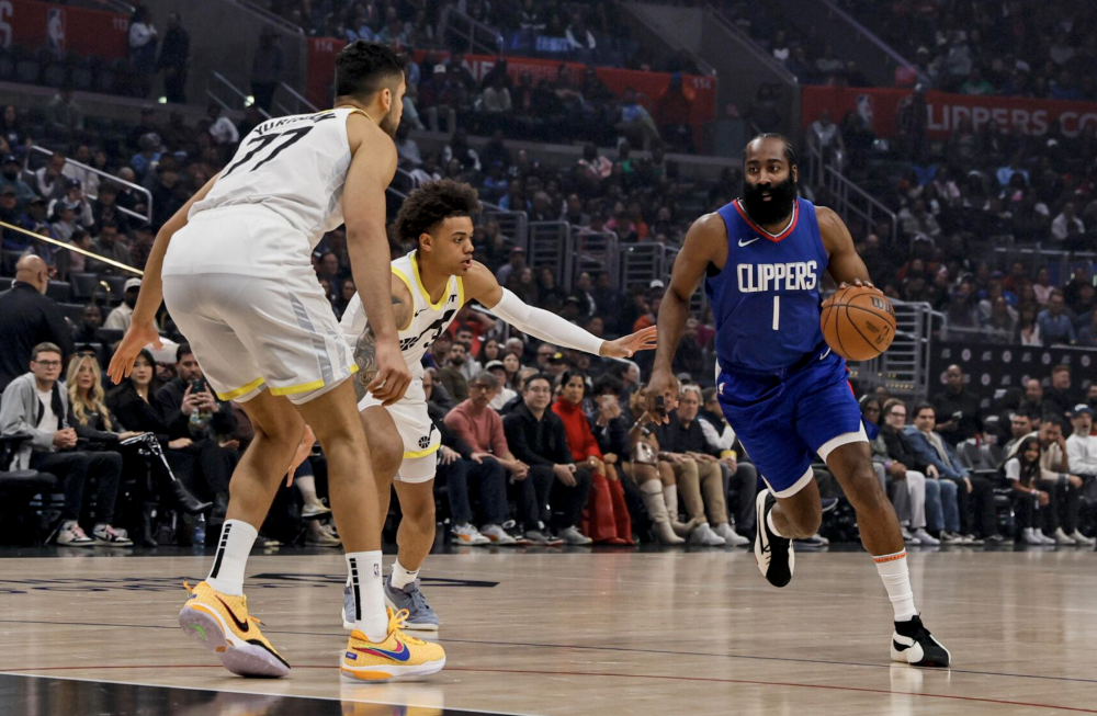 开云平台-热火碾压福建队，克莱点燃赛场