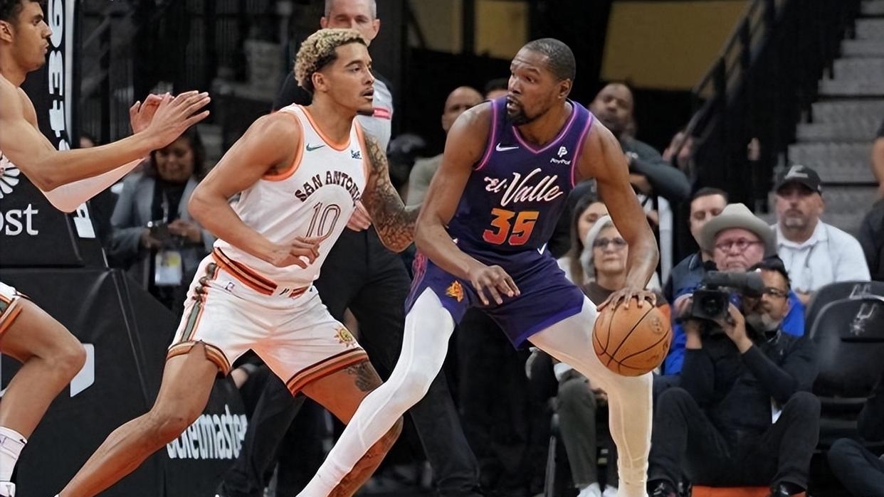 开云下载-马刺横扫独行侠，布伦森状态火热