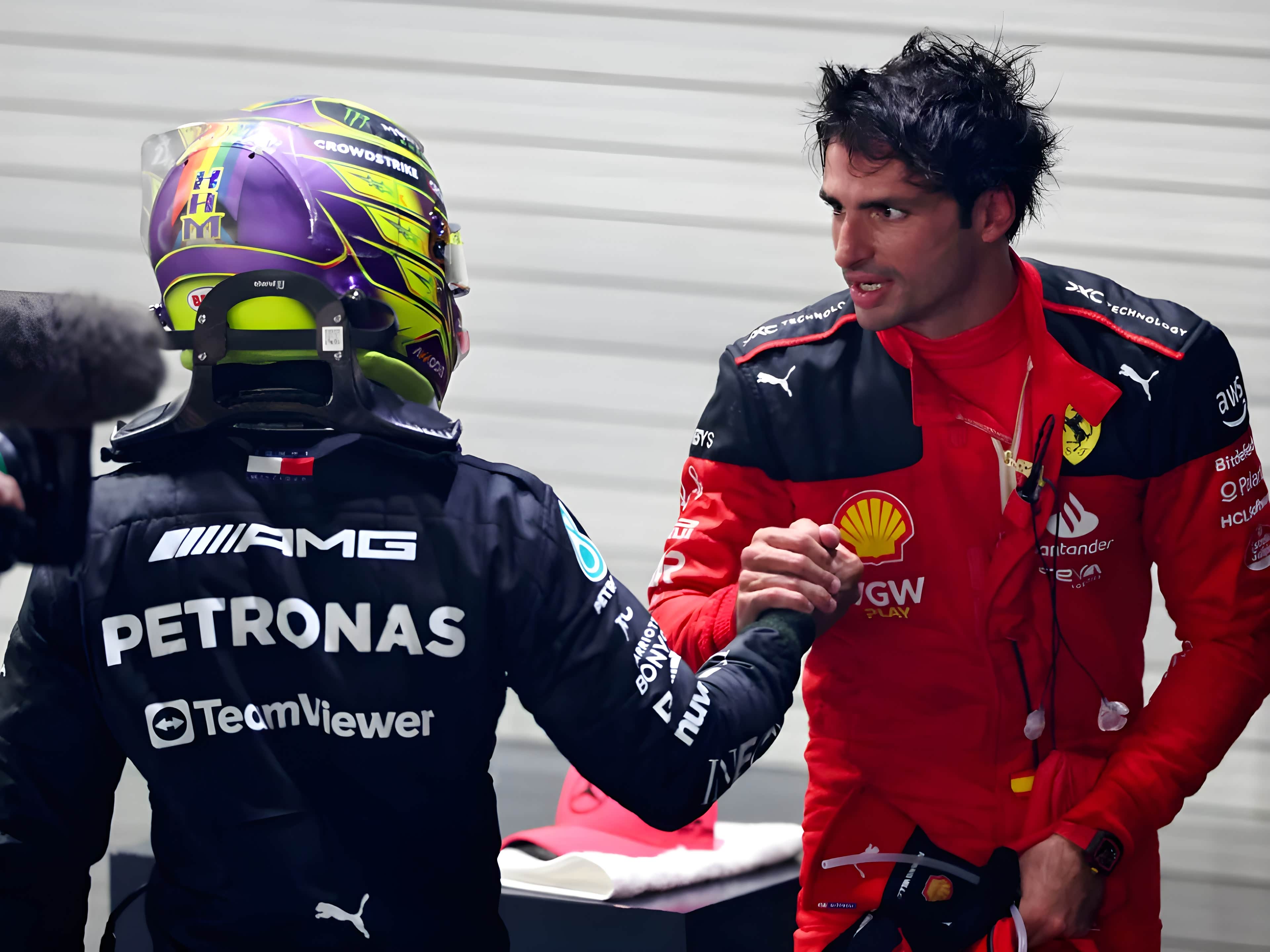 红牛二队横扫雷诺车队,汉密尔顿带队取胜 红牛二队横扫雷诺车队,汉密尔顿带队取胜